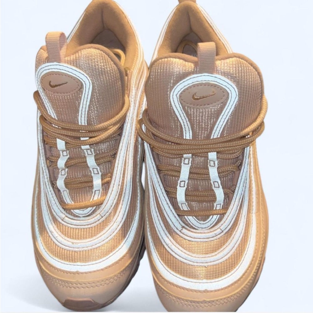 Woman’s air max